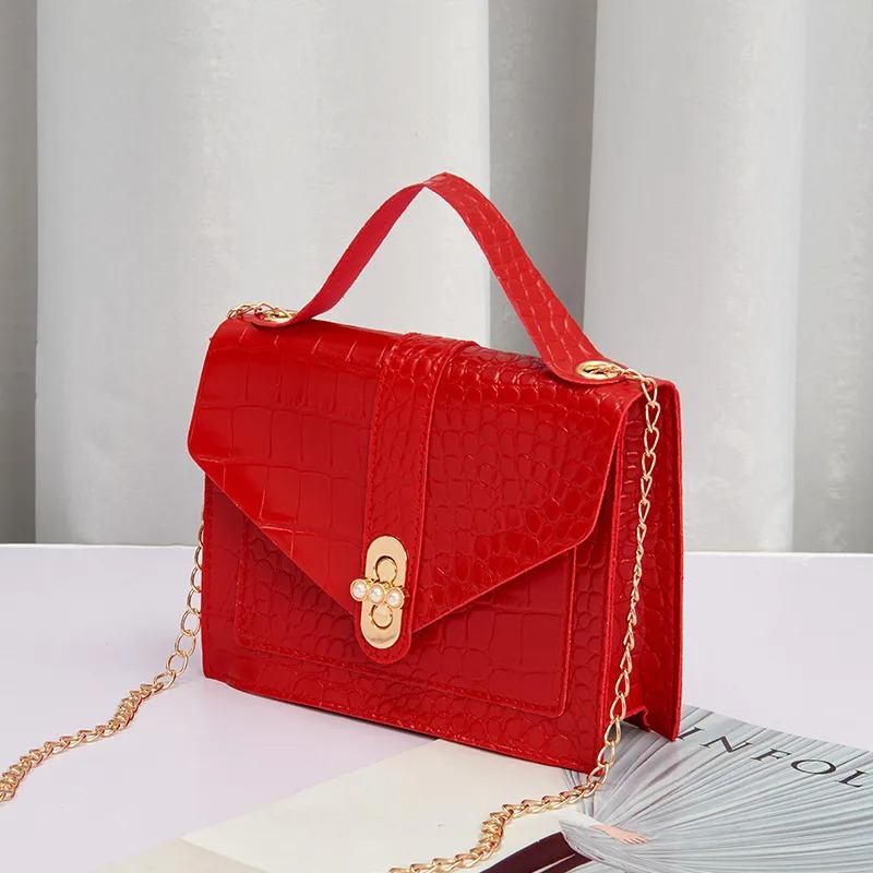 Bolso cuadrado pequeño combina con todo